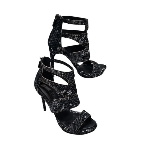 BCBGMaxAzria Freeda Cutout Studded Sandals Size 7.5 B - Picture 14 of 14